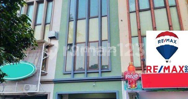 Ruko Daan Mogot Baru 4x16,5m2 4,5 Lantai Sudah Full Renovasi 1