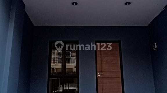 Rumah Baru Sumur Batu Kemayoran 63m2 4 Lantai Siap Huni SHM 1