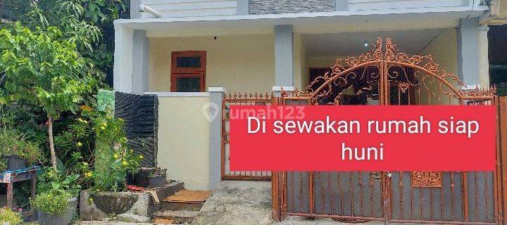 Di sewakan rumah siap huni lokasi sangat strategis di Taman harapan baru 1