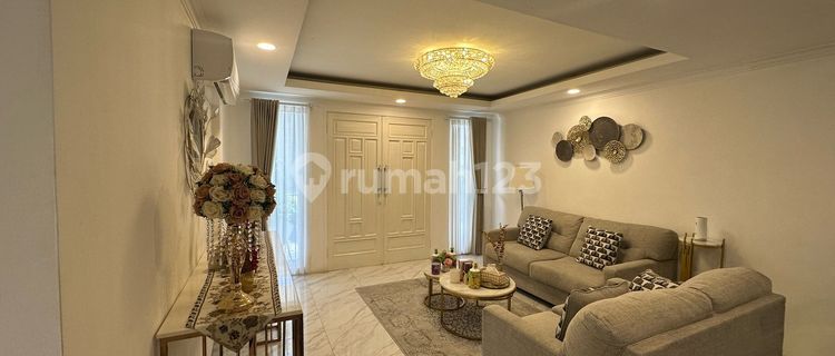 Quick Sale Newly Renovated 3-Story House in Ampera, South Jakarta 1