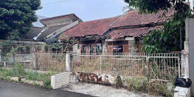 di Komplek Batan Indah, Tangerang Selatan. Rumah Hitung Tanah 1