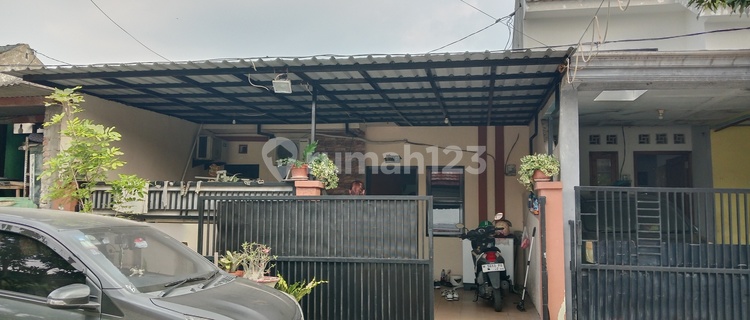 For Sale: 1-Story House in Graha Puncak Anomsari, Gresik 1