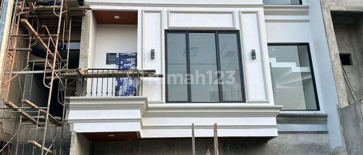 For Sale New Minimalist House in Moderland Tgr 1