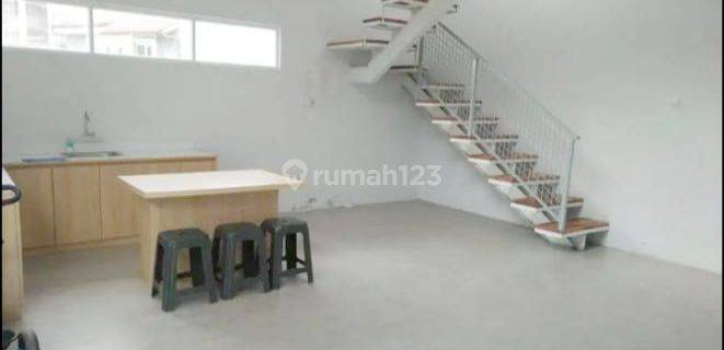 Dijual Rumah Nyaman 2 Lantai di Daerah Cikutra 1