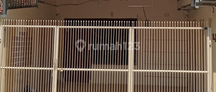 Single-story 100M2 rental house in Teluk Betung, minimal renovation, unfurnished. 1