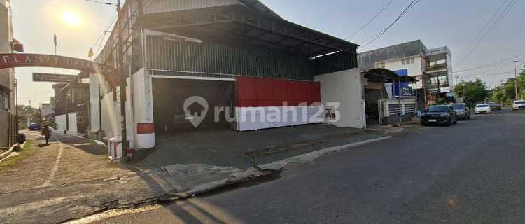 Ruang-usaha Letak Strategis Di Jalan Amerta Raya SHM 1