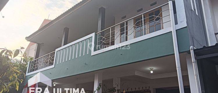 Rumah Besar Cocok Untuk 2 Keluarga Di Samping Sumarecon  1