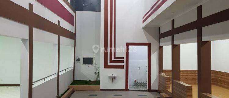 Dijual Gedung Baru untuk usaha harga murah di Padalaranf 1