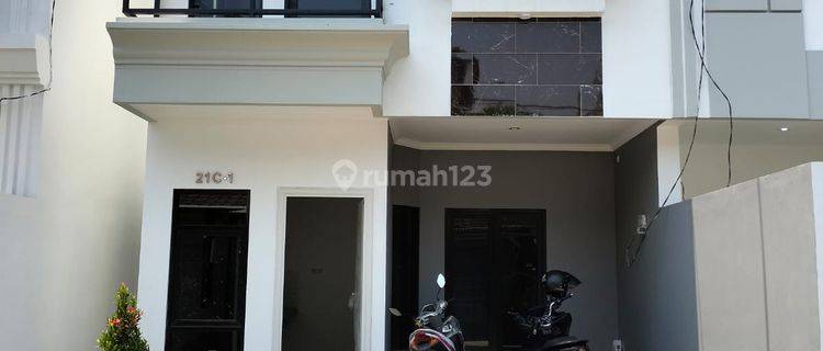 Rumah Mewah Modern 2 Lantai di Cempaka Putih Barat Jakarta Pusat 1