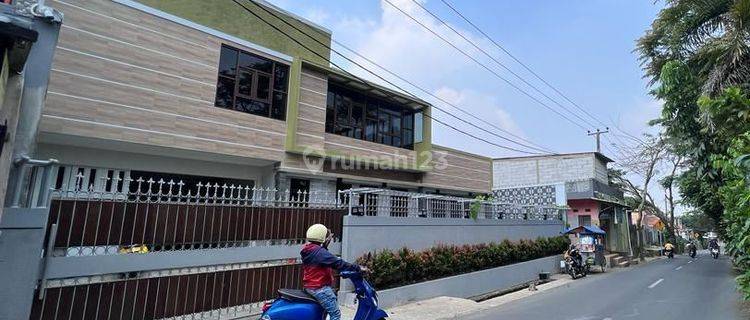 Rumah Lokasi Strategis Cocok Untuk Hunian Toko Klinik Dan Kantor 1