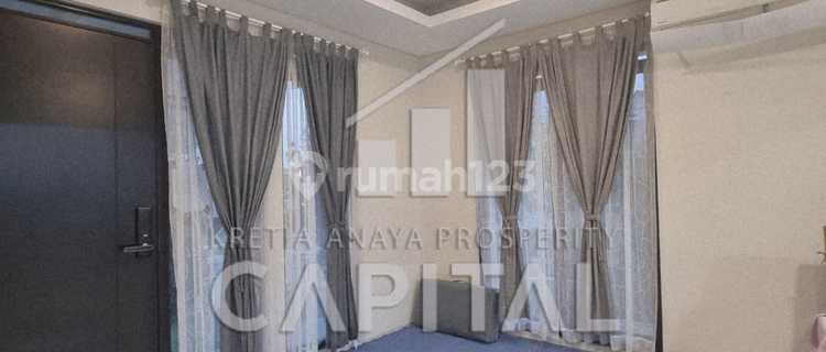 Semi-Furnished House with Preferred Hook Position in Simakirana Area, New City of Parahyangan. 1