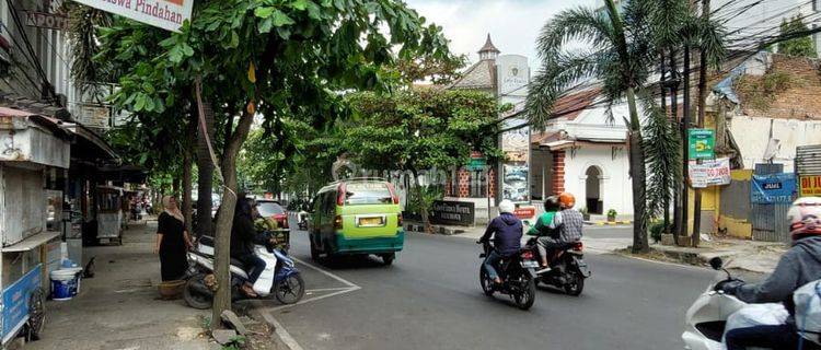 Tanah Lokasi Premium di Jalan Kebon Jati 1