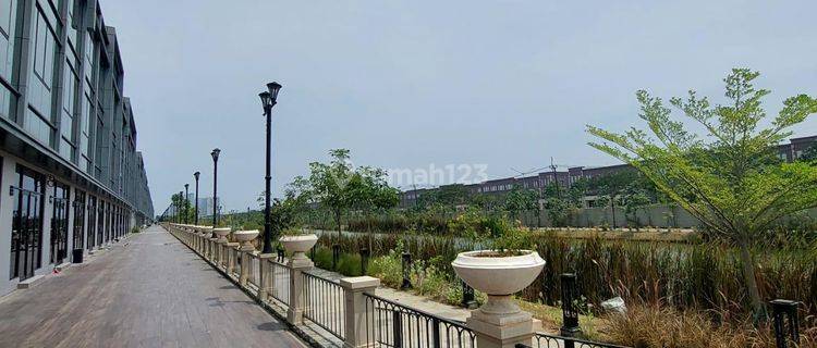 Unit Terbatas! Ruko Osaka Full Furnish Cocok Untuk Kantor! View Danau Ukuran 4.5x15 1