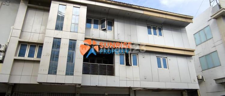 FOR RENT 3 UNITS OF ADJOINING SHOP HOUSES IN PELITA 1