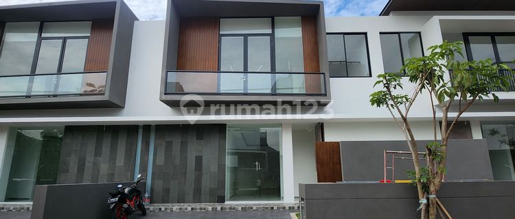 New Fresh House at Dian Istana West Surabaya 1