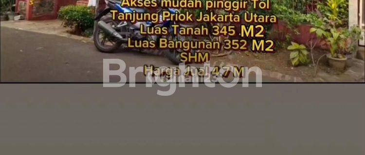 CEPAT RUMAH 1.5 LANTAI NYAMAN DAN TENANG LOKASI SANGAT STRATEGIS AKSES MUDAH PINGGIR TOL TANJUNG PRIOK JAKARTA UTARA 1