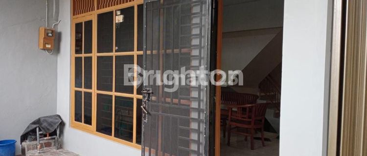 RUMAH SIAP HUNI 2 LANTAI TENGAH KOTA DI PEDALANGAN SEMARANG 1
