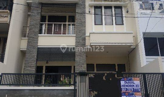 Rumah Dijual Jl Semangat, dalam komplek BJI,Pangeran Jayakarta. 1