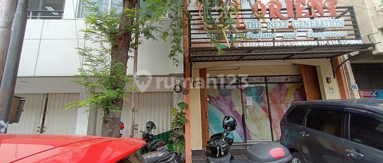 Kantor 3 Lantai Dan Rumah di Gadjahmada Semarang, Area Business 1