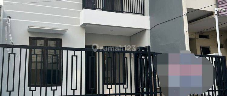 Rumah Baru Renovasi 2 Lantai Kelapa Gading Siap Huni! 1