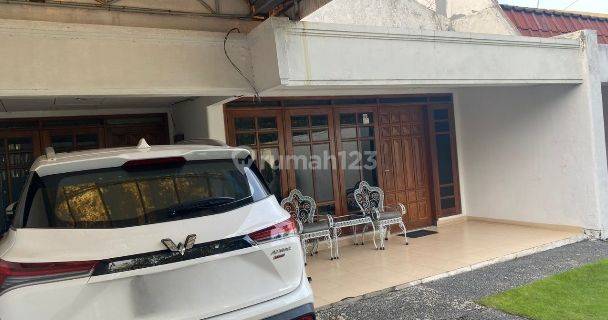 Rumah di Raya Manyar Rejo, Surabaya Murah Cocok Untuk Usaha 1