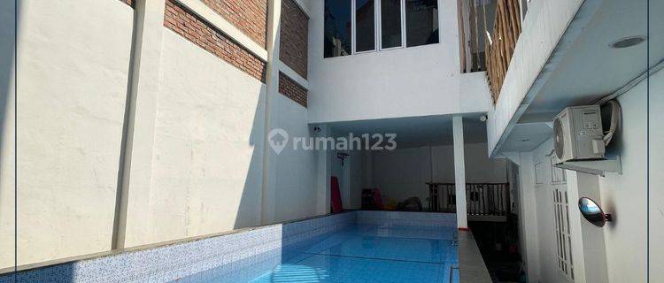 Kost 3 Lantai Bonus Rumah Tinggal di Tanjung Duren 1