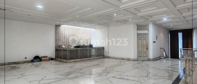 Best Price Rumah Mewah Dalam Komplek di Intercon Kebon Jeruk 1