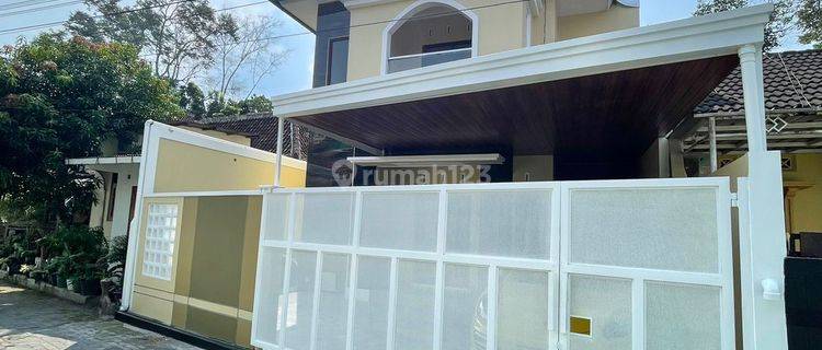 DIJUAL RUMAH BARU 2 LANTAI DI BLOTAN HARGA RENDAH 1