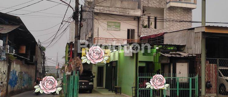 Rumah 2,5 Lantai Plus Toko di jalan utama KH. Hasyim Ashari, Pinang, Tangerang. 1