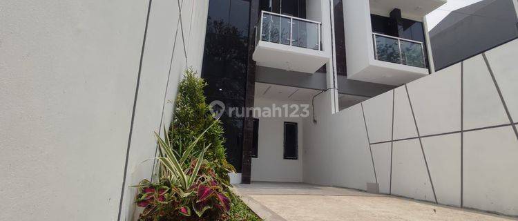 Rumah 2 Lt Shm Di Ancol Selatan Dekat Pengadilan Jakarta Utara 1