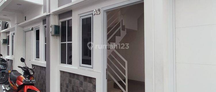 Rumah minimalis 2 lantai ,keren dan modern jalan industri gunung Sahari Jakarta pusat 1