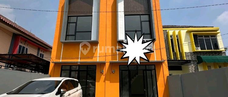 Newly Built Adjacent Shophouses Strategically Located in the Center of Purwakarta City, Alongside the Provincial Road. 1