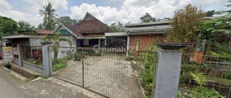 Julia 42665 Rumah Di Desa Tanggung Turen 1