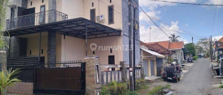 Julia 57593 Rumah Gianyar 2 Lantai Siap Huni  1