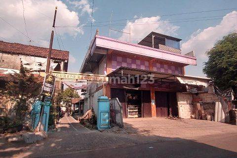 RUMAH TUGUREJO SEMARANG 95037 1