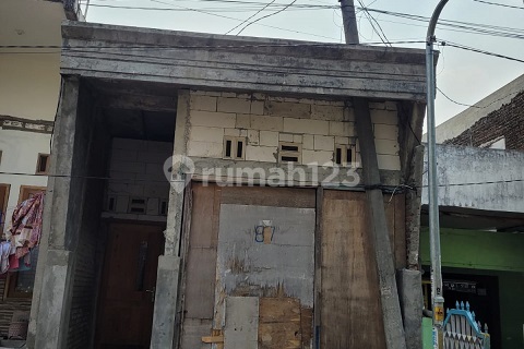 RUMAH SEMEMI SURABAYA 80642 1