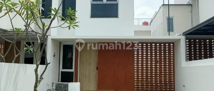 Rumah Bebas Banjir Dekat Sekolah International 1