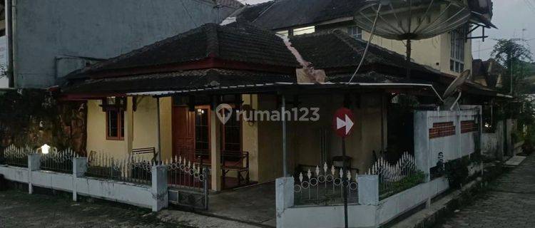 Dijual Cepat Rumah Hook Villa Gading Mas tengah kota Magelang 1