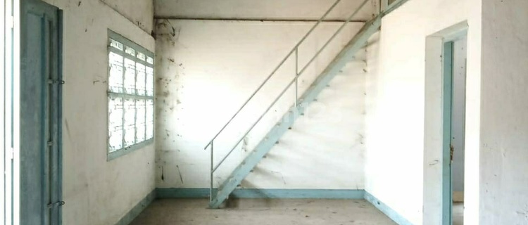 Spacious Warehouse in Puspowarno Suitable for Business 1