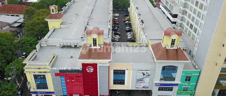 Shop House Suitable for Business in Mt Haryono, Semarang 1