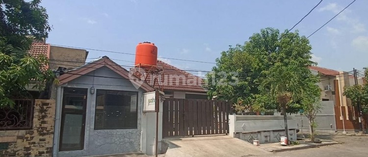 Rumah Eksklusif Strategis Siap Pakai di Semarang Indah  1