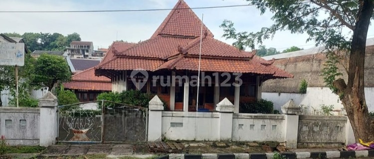 Rumah Bentuk joglo Siap Pakai Cocok untuk usaha di Semarang Barat 1