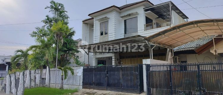Rumah di Jalan Puri Anjasmoro, Semarang 2 Lantai SHM Selatan  1