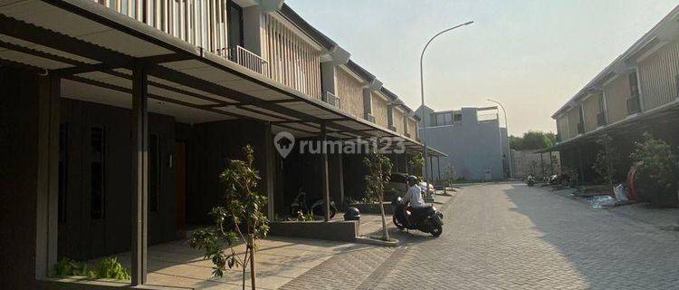 Di Sewakan Rumah 2 Lantai Di Cluster Grand Wisata 1