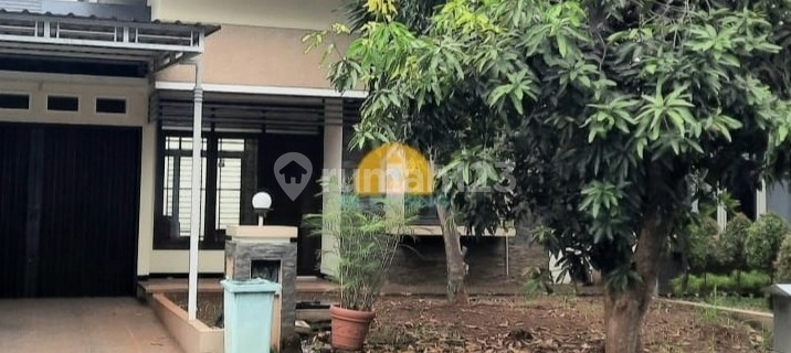 Strategic Ready-to-Occupy Cluster House in Graha Estetika 1