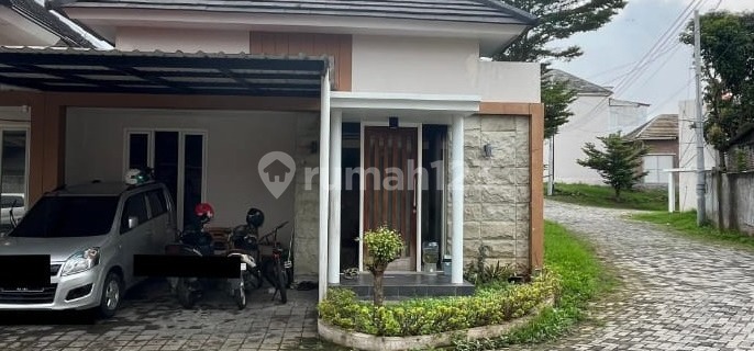 Hot Deal! Exclusive Strategic Home in Eagle Hills Sambiroto 1