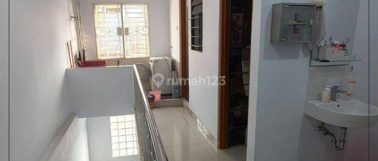 Dijual Rumah Glodok Semi Furnished SHM - Sertifikat Hak Milik 1