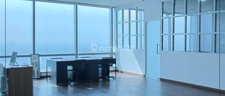 Jual Office Space Soho Capital Perkantoran Semi Furnished 142.84 m² 1