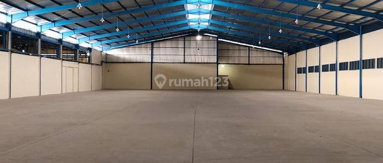 Disewakan Gudang Komersil Jalan Raya Sultan Agung, Kota Bekasi.l.tanah 16.000 M²l.bangunan Terdiri :• 2000 M² (ready)• 1200 M² (ready) 1