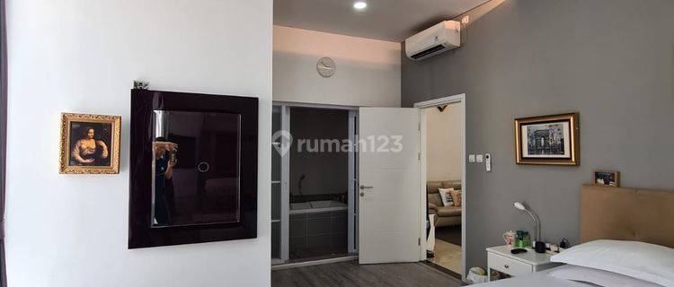 Rumah Minimalis Modern 2 Lantai Siap Huni di Setraduta Bandung 1